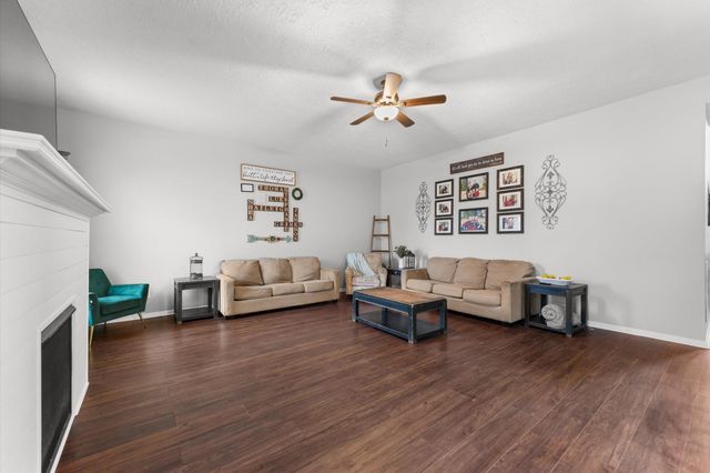 2404 Grey Kirby Drive, League City, TX 77573