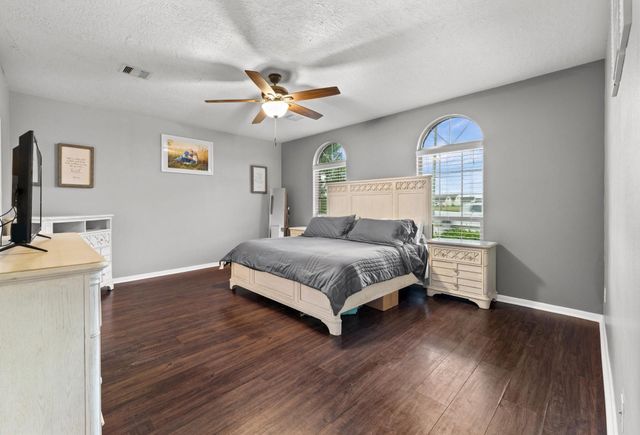 2404 Grey Kirby Drive, League City, TX 77573