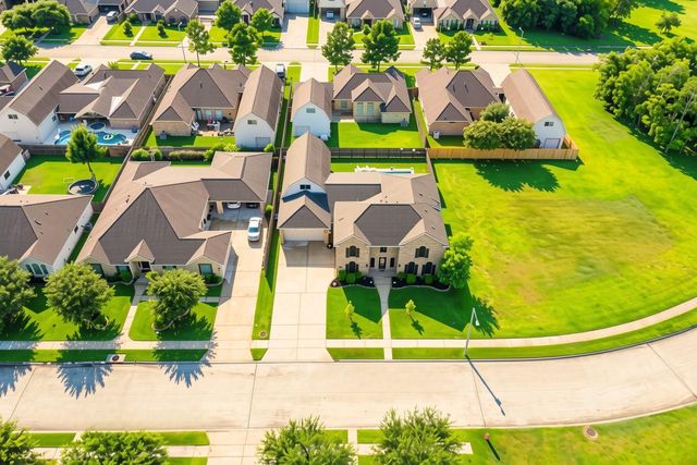 2404 Grey Kirby Drive, League City, TX 77573
