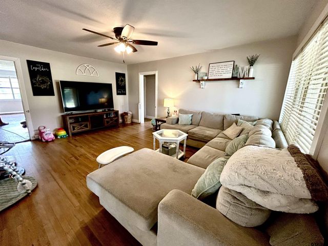 10914 FM 607 N, Brownsboro, TX 75756