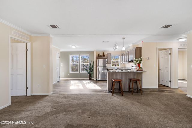 101 LONG BRANCH Court, Interlachen, FL 32148