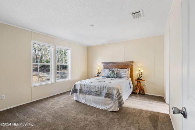 101 LONG BRANCH Court, Interlachen, FL 32148