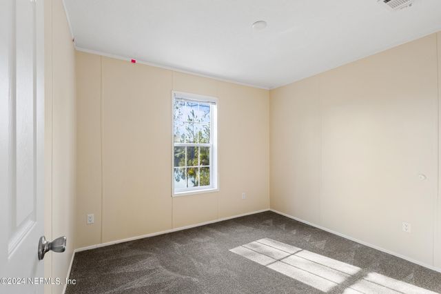 101 LONG BRANCH Court, Interlachen, FL 32148