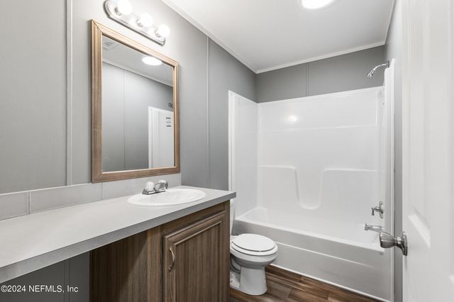 101 LONG BRANCH Court, Interlachen, FL 32148