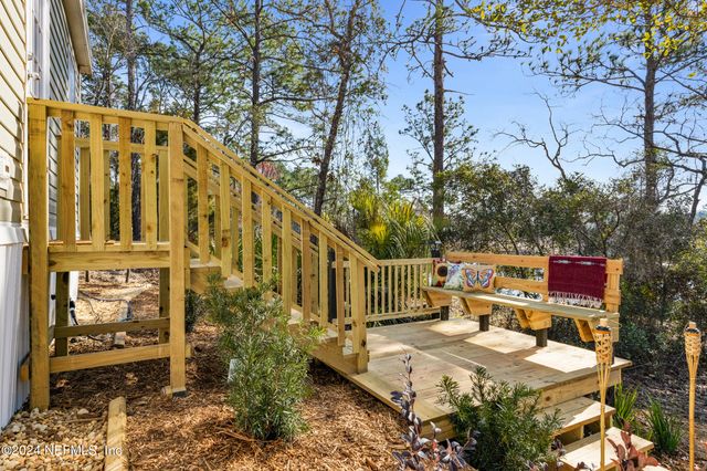 101 LONG BRANCH Court, Interlachen, FL 32148