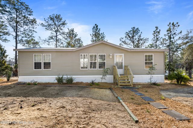 101 LONG BRANCH Court, Interlachen, FL 32148