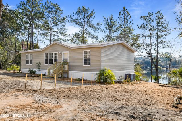 101 LONG BRANCH Court, Interlachen, FL 32148