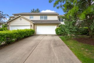 1015 Claremont Drive 1015, Downers Grove, IL 60516