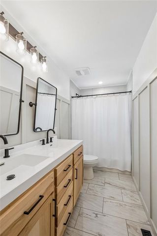 809 Lindenwood Lane, Liberty, MO 64068