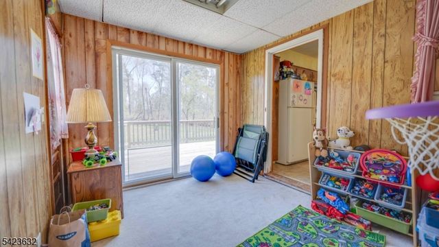 7 Charles Rd, Holland Twp., NJ 08848