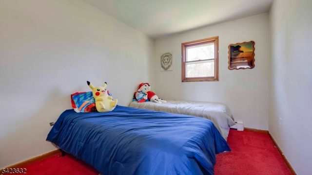 7 Charles Rd, Holland Twp., NJ 08848