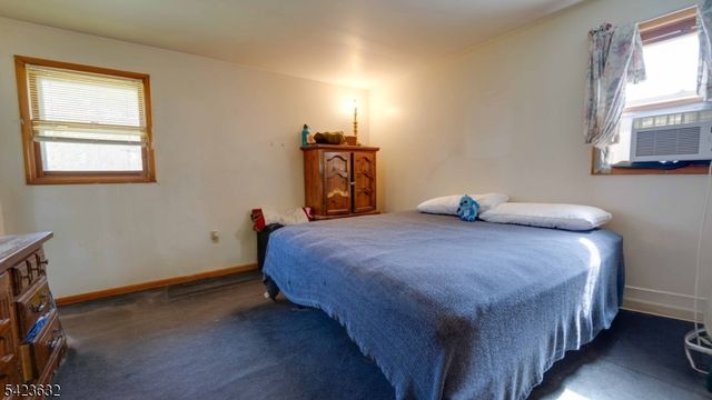 7 Charles Rd, Holland Twp., NJ 08848