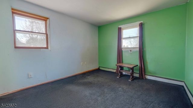 7 Charles Rd, Holland Twp., NJ 08848