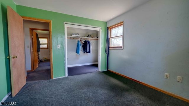 7 Charles Rd, Holland Twp., NJ 08848