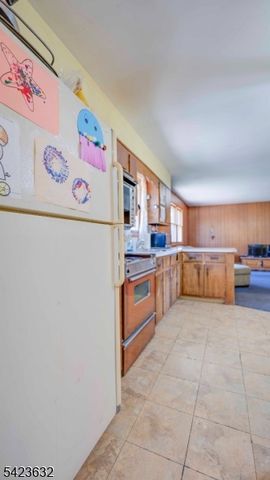 7 Charles Rd, Holland Twp., NJ 08848