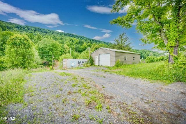 343 Butcher Valley Road, Rogersville, TN 37857