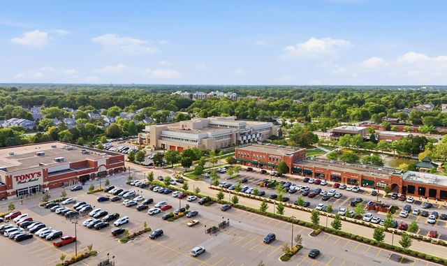 220 S Roselle Road 321, Schaumburg, IL 60193