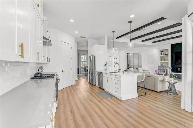 5817 MULLIGAN WAY, Bradenton, FL 34211