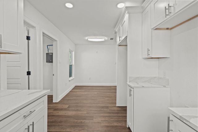 7009 Oleander Drive, Hitchcock, TX 77563