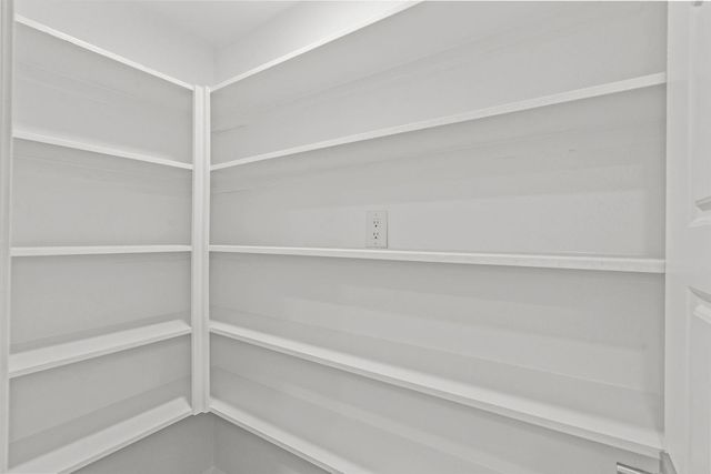 7009 Oleander Drive, Hitchcock, TX 77563