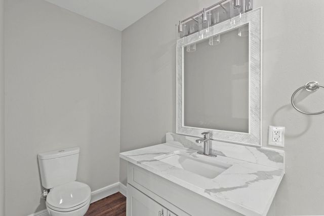 7009 Oleander Drive, Hitchcock, TX 77563