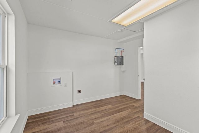 7009 Oleander Drive, Hitchcock, TX 77563