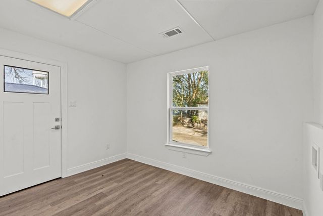 7009 Oleander Drive, Hitchcock, TX 77563