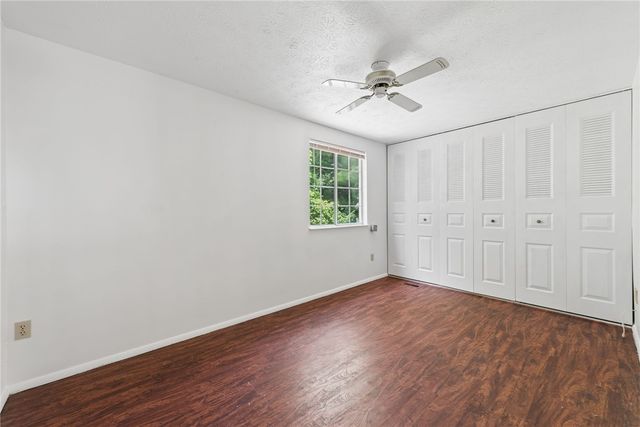 212 Shady Ridge Dr, Monroeville, PA 15146