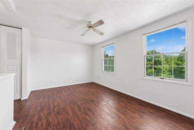 212 Shady Ridge Dr, Monroeville, PA 15146