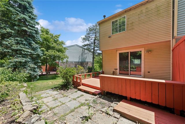 212 Shady Ridge Dr, Monroeville, PA 15146