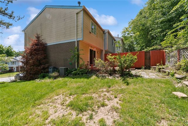 212 Shady Ridge Dr, Monroeville, PA 15146