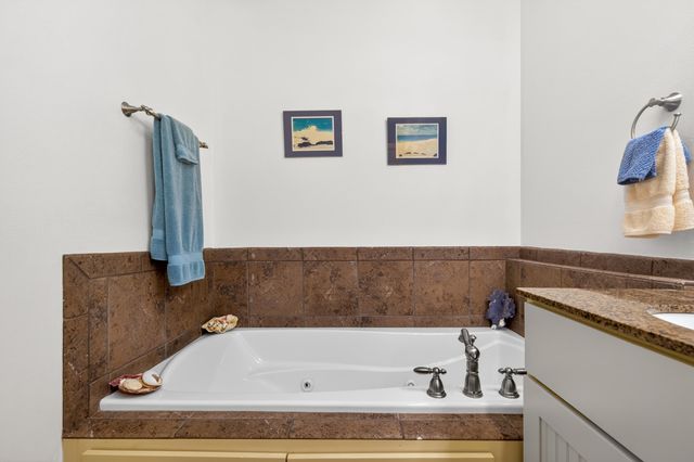 2113 Mill Pond Circle, Grove, OK 74344