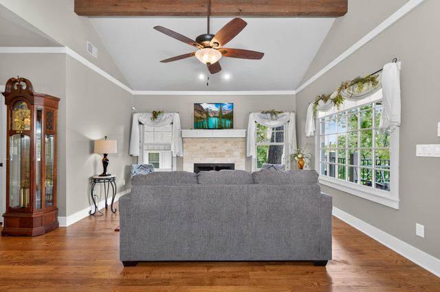 2113 Mill Pond Circle, Grove, OK 74344