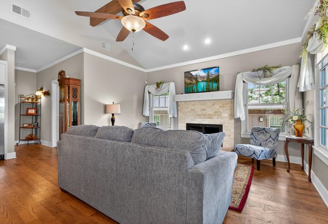 2113 Mill Pond Circle, Grove, OK 74344