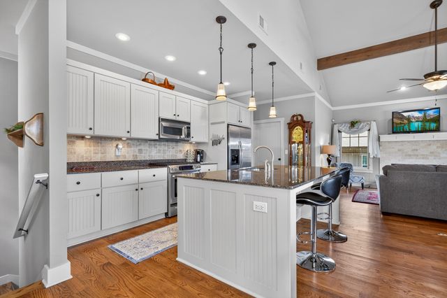 2113 Mill Pond Circle, Grove, OK 74344