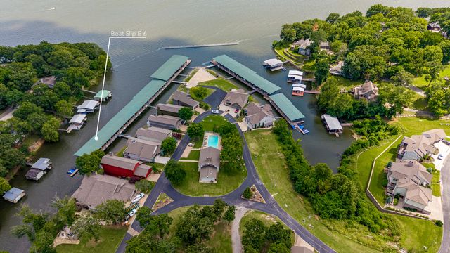2113 Mill Pond Circle, Grove, OK 74344