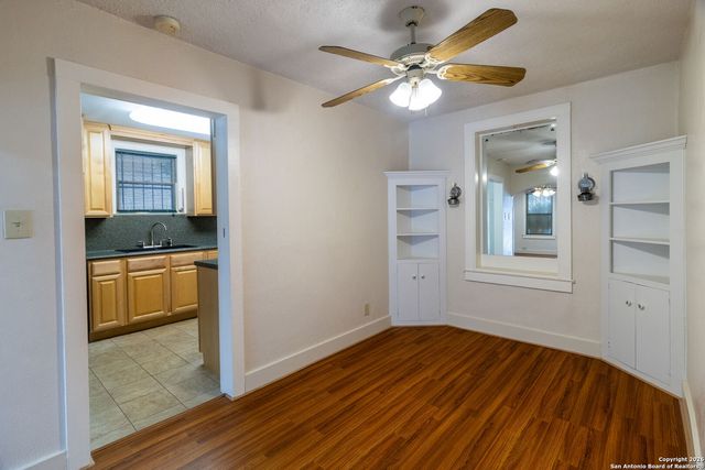 1933 McKinley Avenue, San Antonio, TX 78210