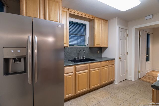 1933 McKinley Avenue, San Antonio, TX 78210