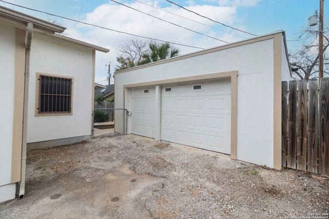 1933 McKinley Avenue, San Antonio, TX 78210