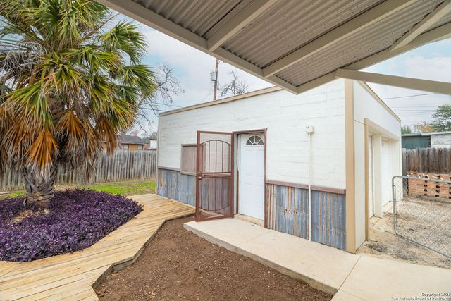 1933 McKinley Avenue, San Antonio, TX 78210