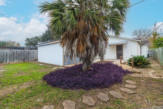 1933 McKinley Avenue, San Antonio, TX 78210