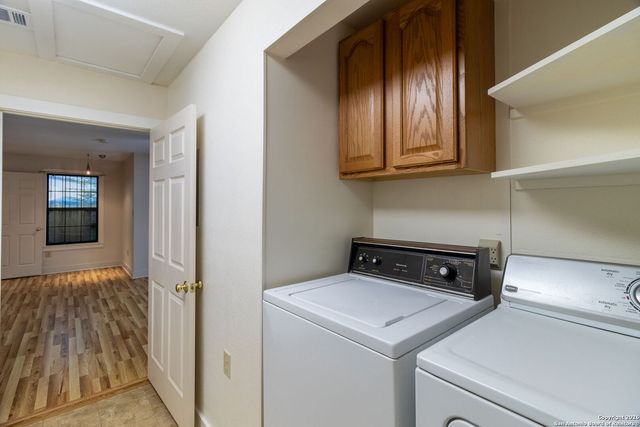 1933 McKinley Avenue, San Antonio, TX 78210