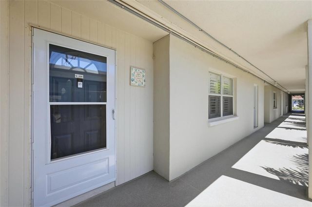 2110 BENJAMIN FRANKLIN DRIVE 104, Sarasota, FL 34236