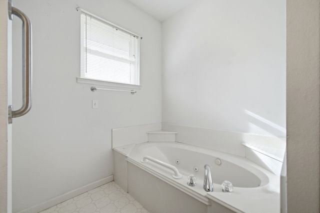 12748 County Road 4077, Scurry, TX 75158