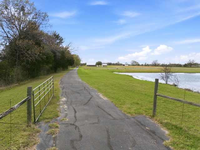 12748 County Road 4077, Scurry, TX 75158