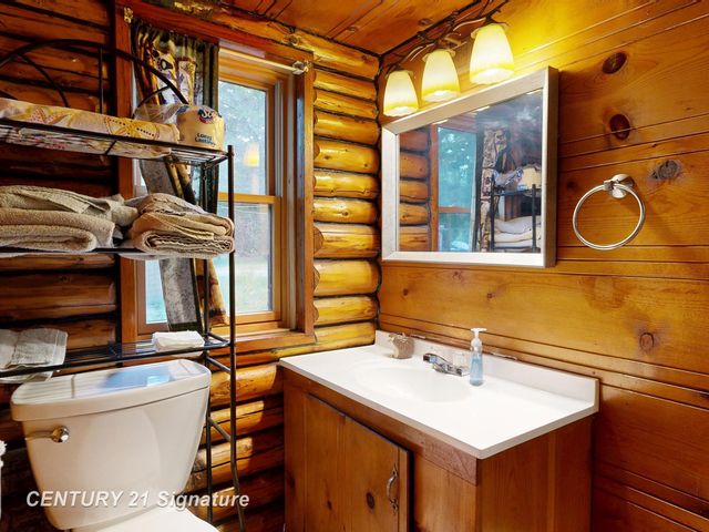 751 E Long Lake Drive, Harrison, MI 48625