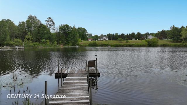 751 E Long Lake Drive, Harrison, MI 48625