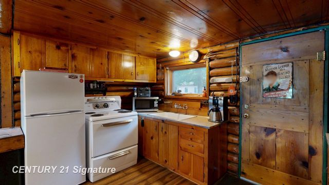 751 E Long Lake Drive, Harrison, MI 48625