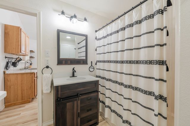 2417 Elk Trail, Granbury, TX 76048