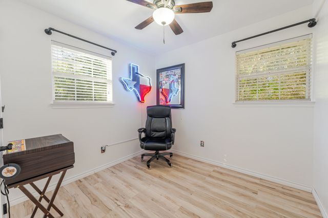 2417 Elk Trail, Granbury, TX 76048